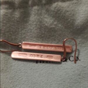AUTHENTIC TIFFANY AND COMPANY EARRINGS